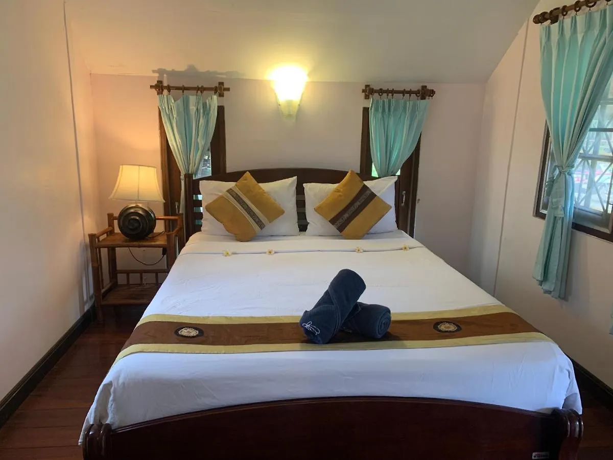 Seashell Resort Koh Tao-Sha Plus 3*,
